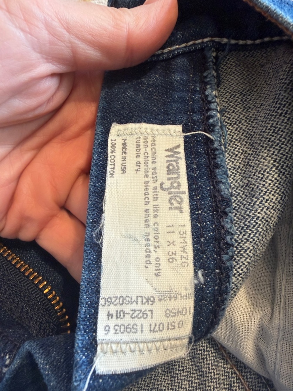 80s High Waisted Women’s Vintage Wrangler Denim Jeans with Classic Label 11x36